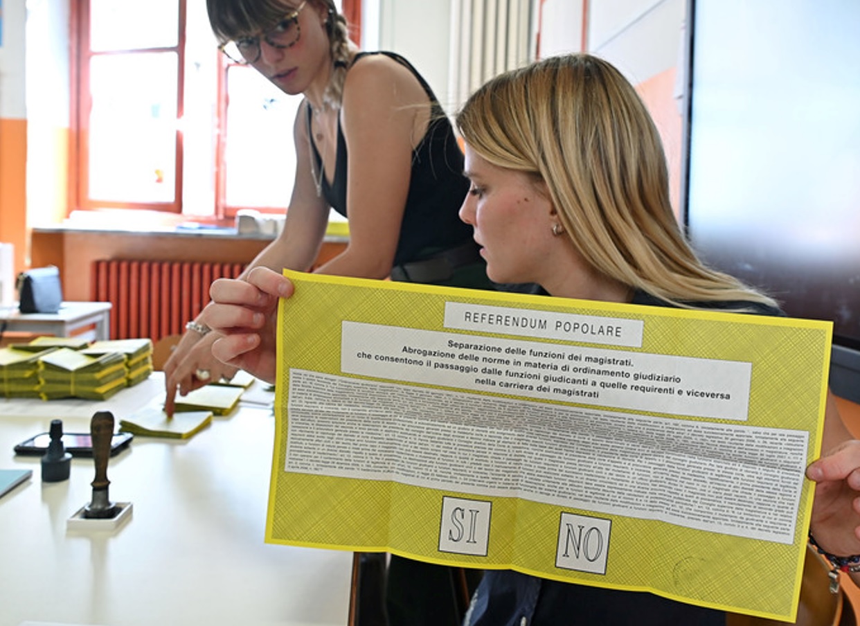 Affluenza alle ore 12: ai referendum ha votato il 6%, alle Comunali il 17,4%