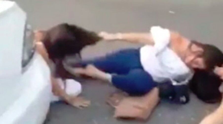 Messina. Ragazza pestata e ripresa in un video finito sui social: identificati tre minori