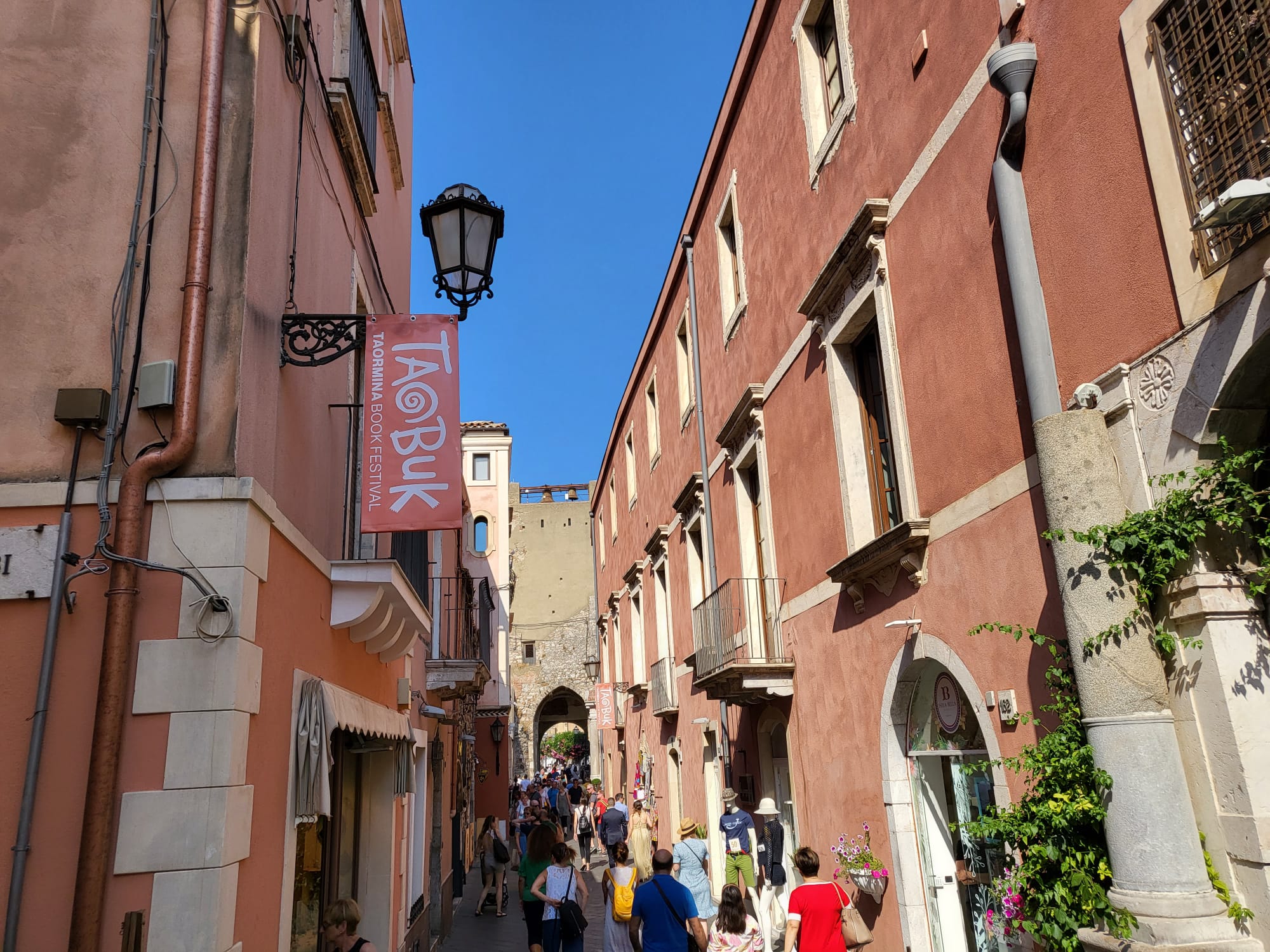 Mattarella a Taobuk inaugura opera di Isgrò – Video