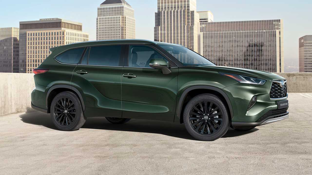 Nuovo look e più tecnologia per Toyota Highlander