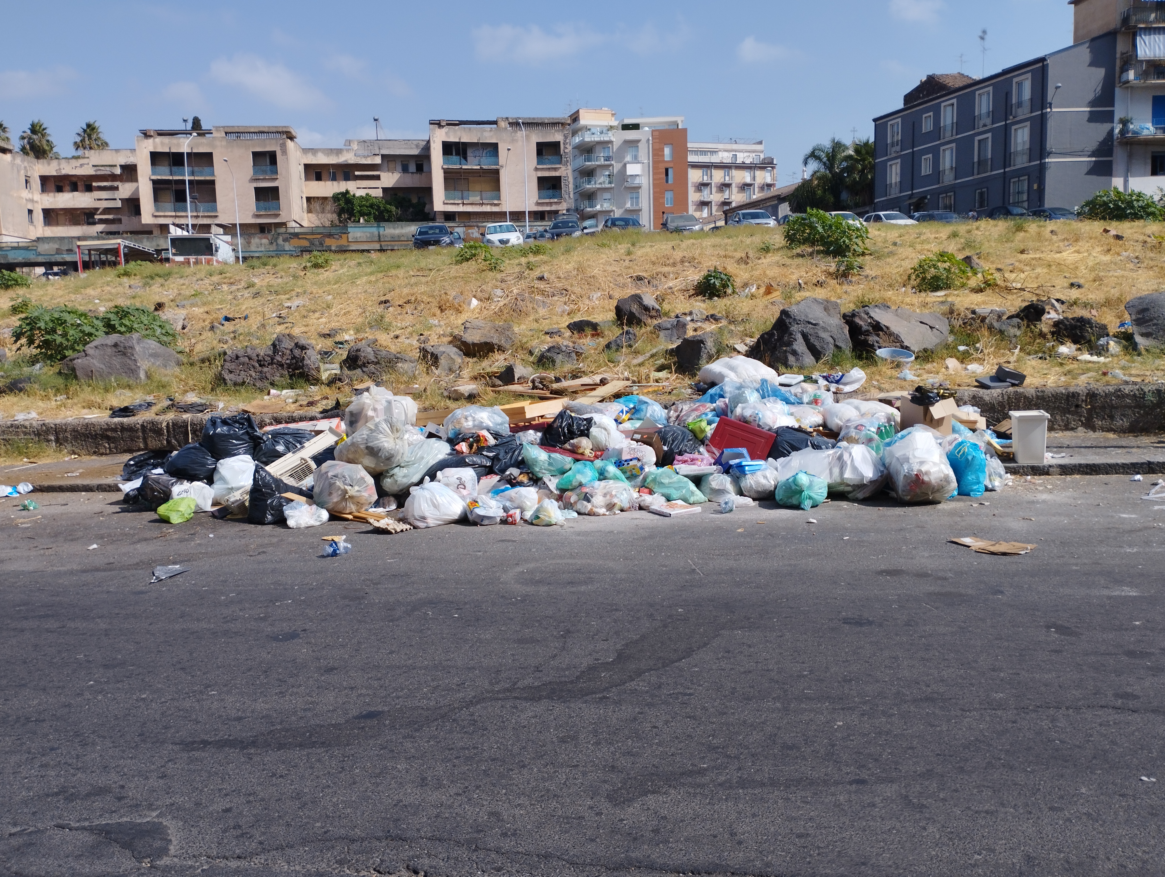 Catania, appalto rifiuti lotto Centro, i sindacati accusano Gema