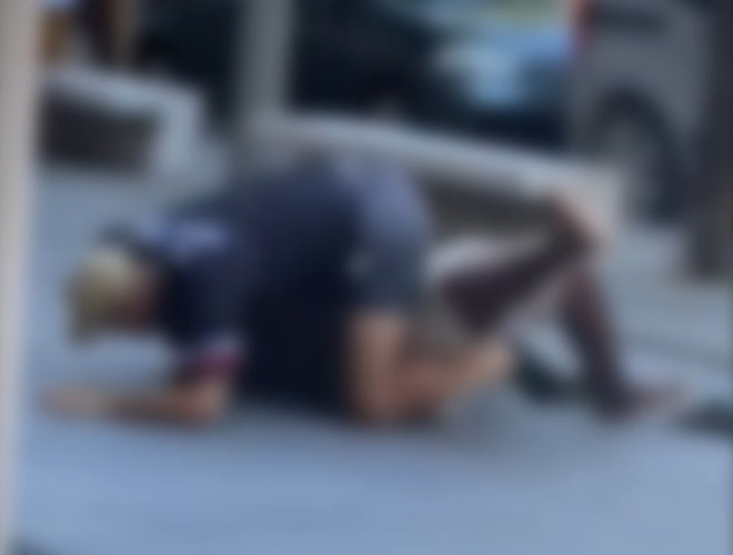 Omicidio di Alika, l’autopsia: “Morto per schiacciamento, forse è stato soffocato”