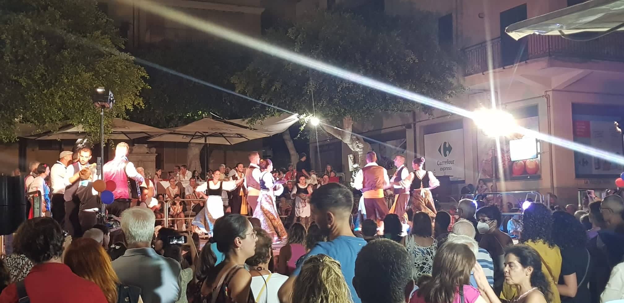 “Gioiosa Gustosa” 2022, pienone di turisti e trionfo del Made in Sicily – FOTO “Gioiosa Gustosa” 2022, pienone di turisti e trionfo del Made in Sicily – FOTO