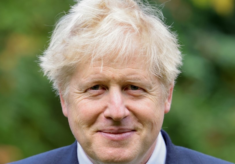 Boris Johnson milionario in appena 33 ore di lavoro: ecco come
