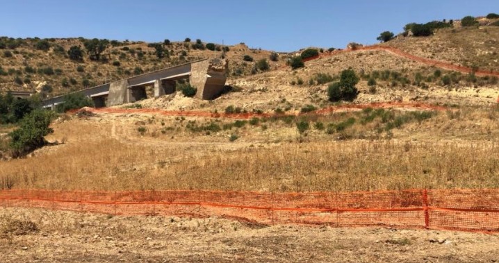 Via alla ricostruzione del viadotto fra Caltagirone e Niscemi. Falcone: “Un traguardo reale”