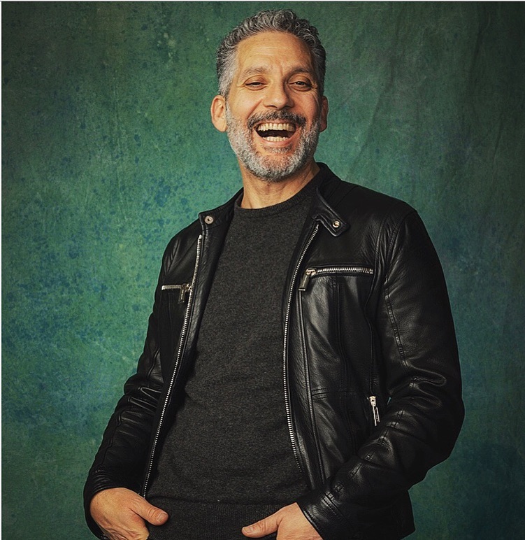 Fiorello riapre l’edicola sui social, dopo due anni riecco la diretta su Instagram