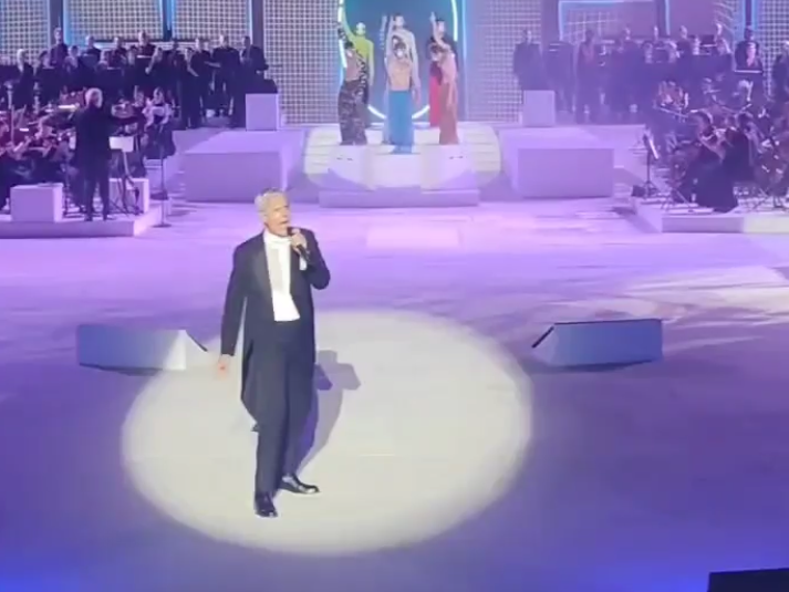 Siracusa, Claudio Baglioni emoziona il pubblico al Teatro Greco – le Foto del concerto