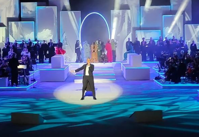 Siracusa, Claudio Baglioni emoziona il pubblico al Teatro Greco – le Foto del concerto