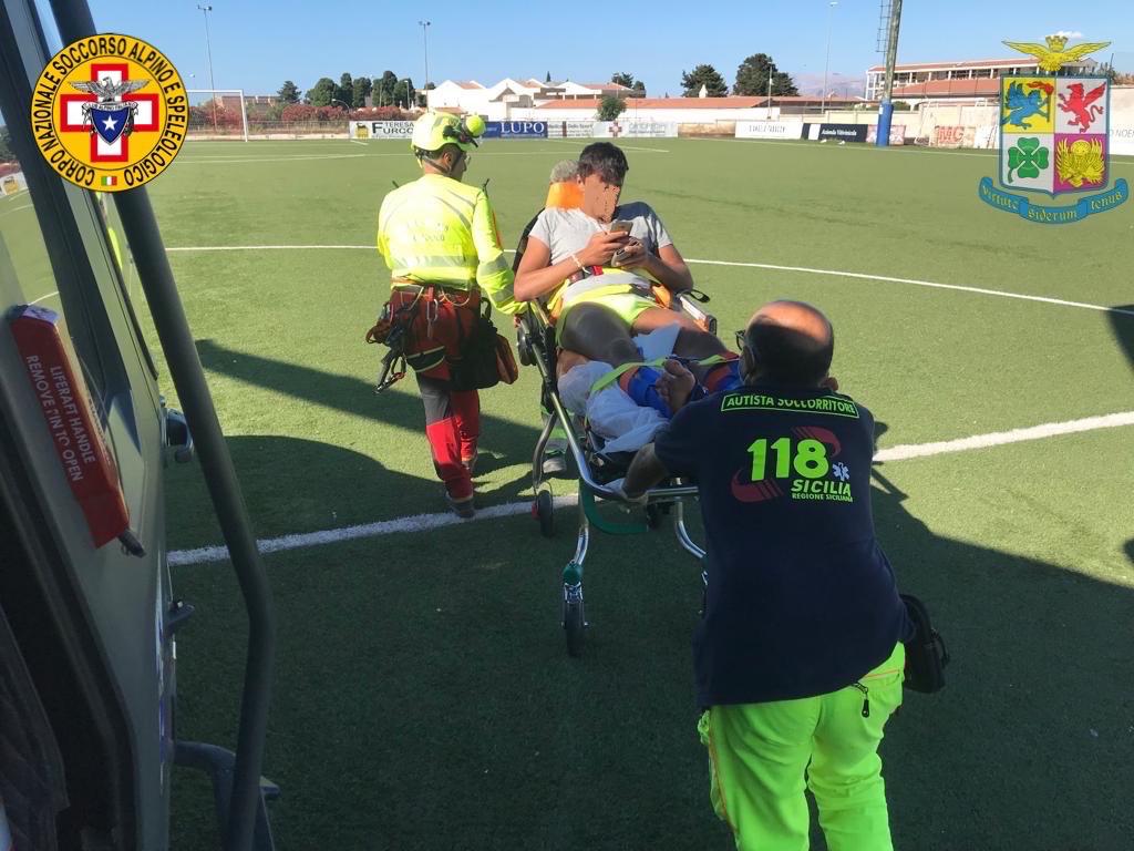 Escursionisti feriti alla riserva dello Zingaro, le foto del salvataggio