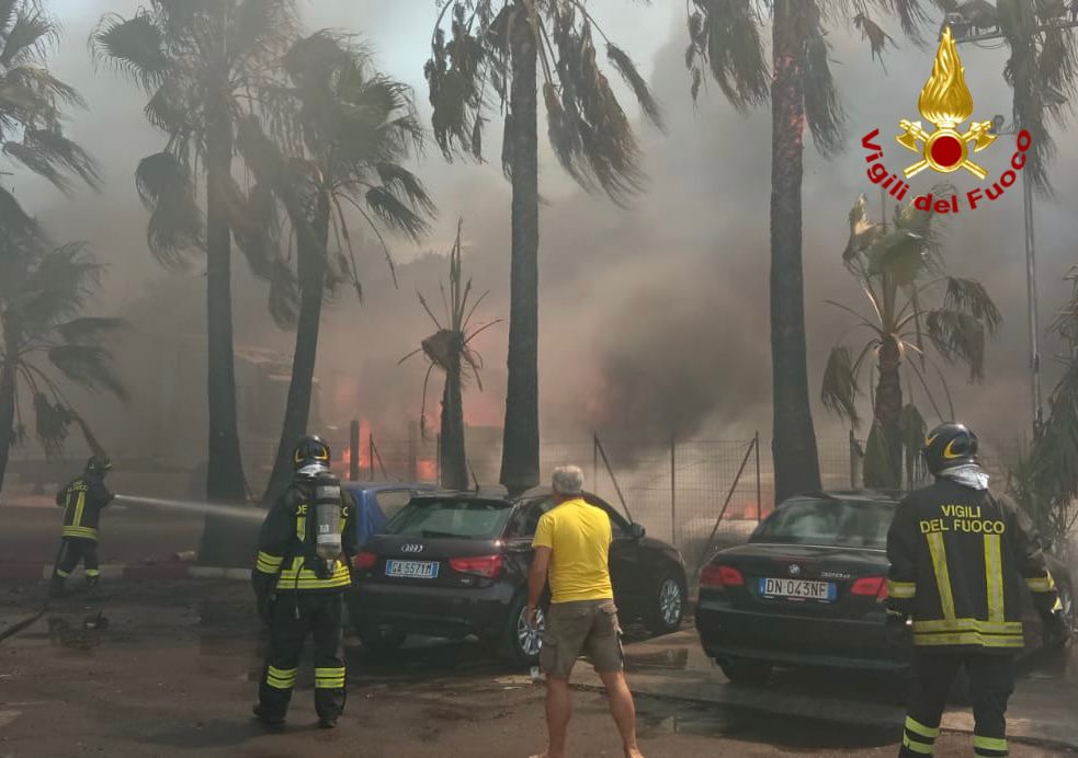 Sicilia, non si placano gli incendi ma all’appello mancheranno 4.000 forestali