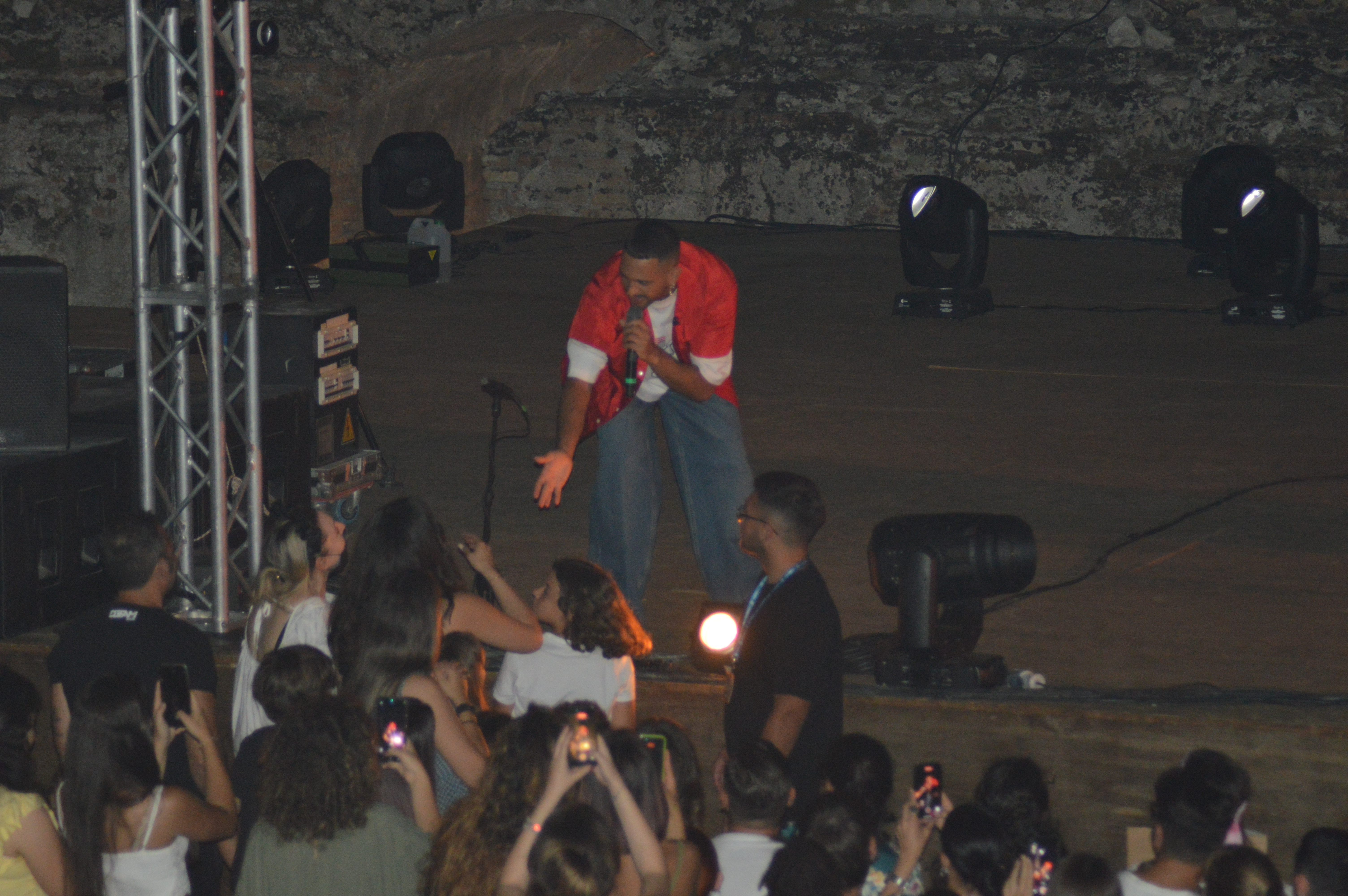 Mahmood incanta Taormina e duetta con i fans, la fotogallery del concerto