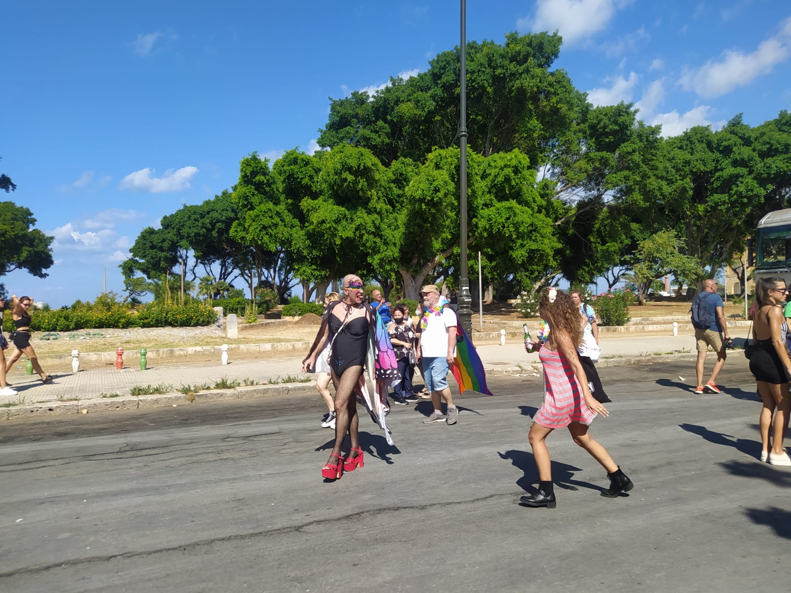 Palermo Pride 2022, foto e video del corteo: presenti anche Lagalla e Fiorello