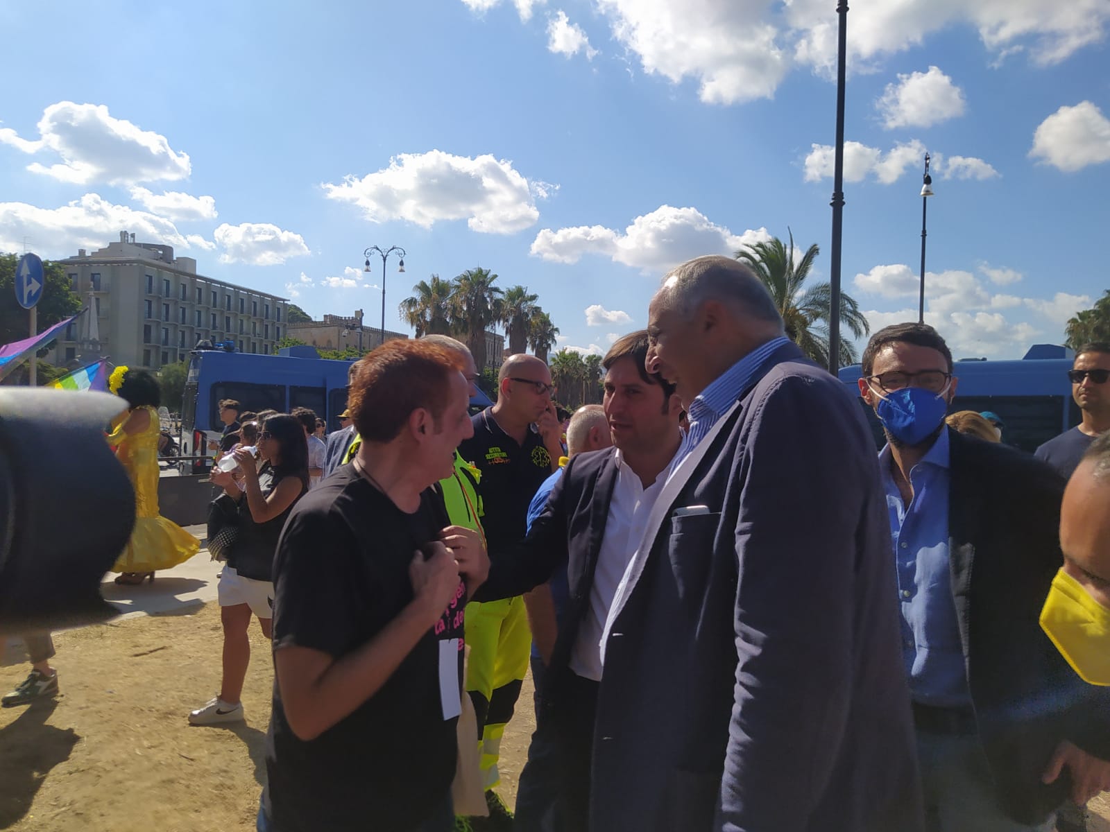 Palermo Pride 2022, foto e video del corteo: presenti anche Lagalla e Fiorello