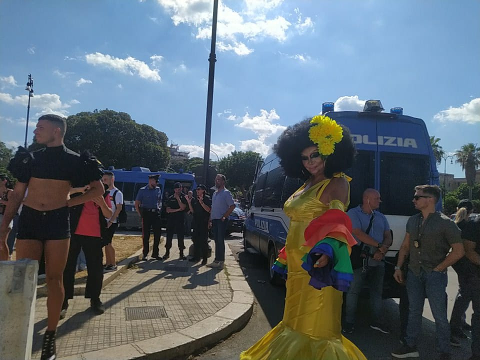 Palermo Pride 2022, foto e video del corteo: presenti anche Lagalla e Fiorello