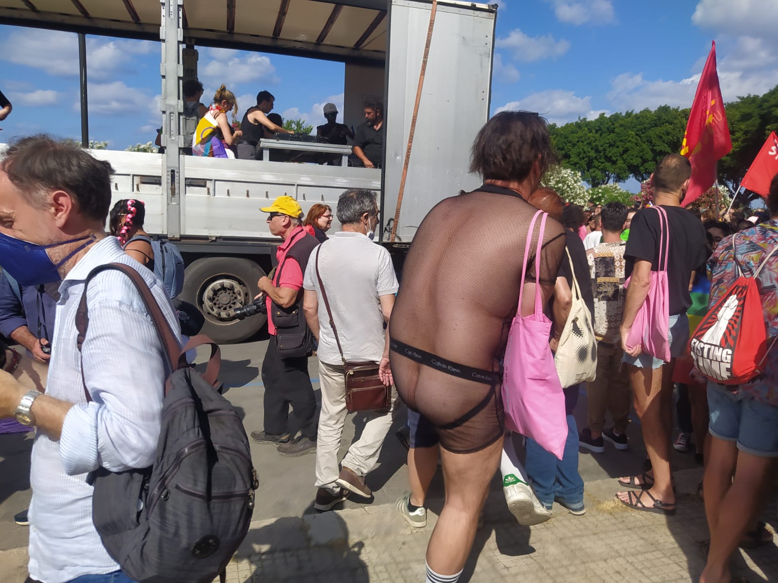 Palermo Pride 2022, foto e video del corteo: presenti anche Lagalla e Fiorello