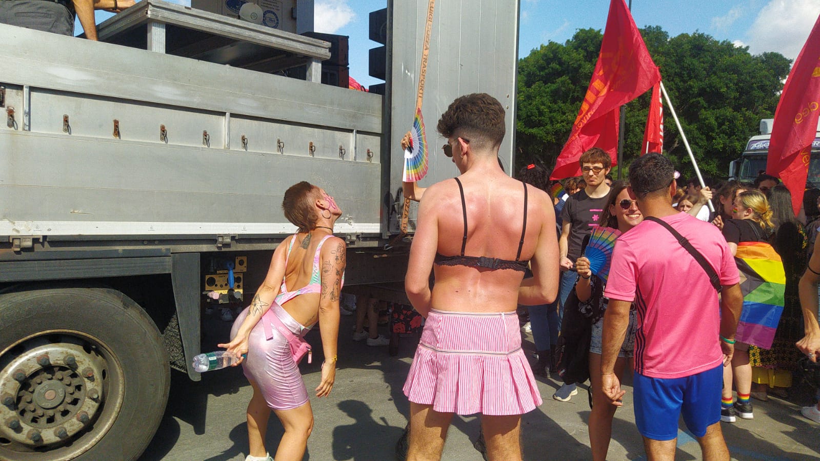 Palermo Pride 2022, foto e video del corteo: presenti anche Lagalla e Fiorello