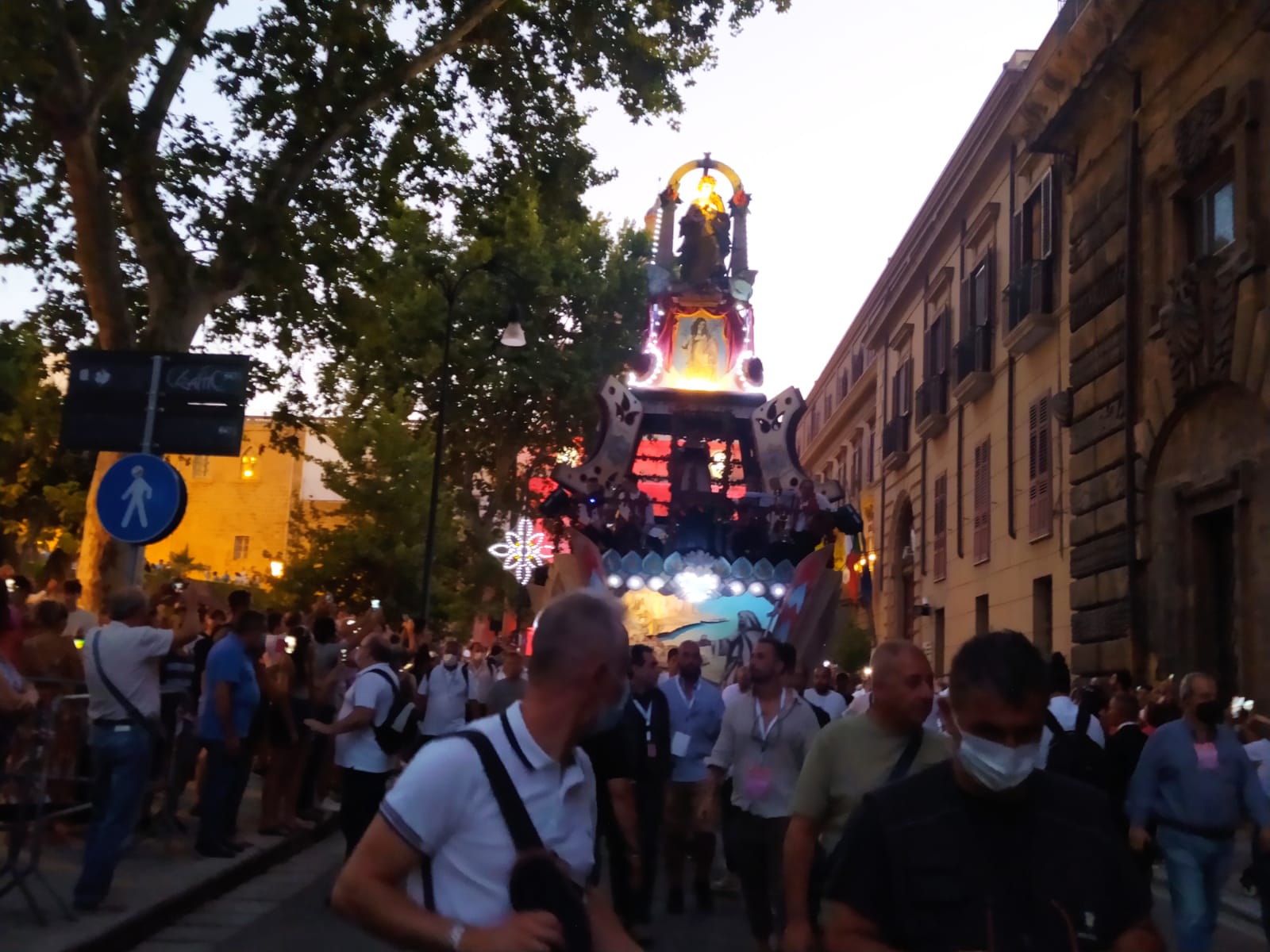 Partito Festino di Santa Rosalia 2022, le foto e i video del Carro