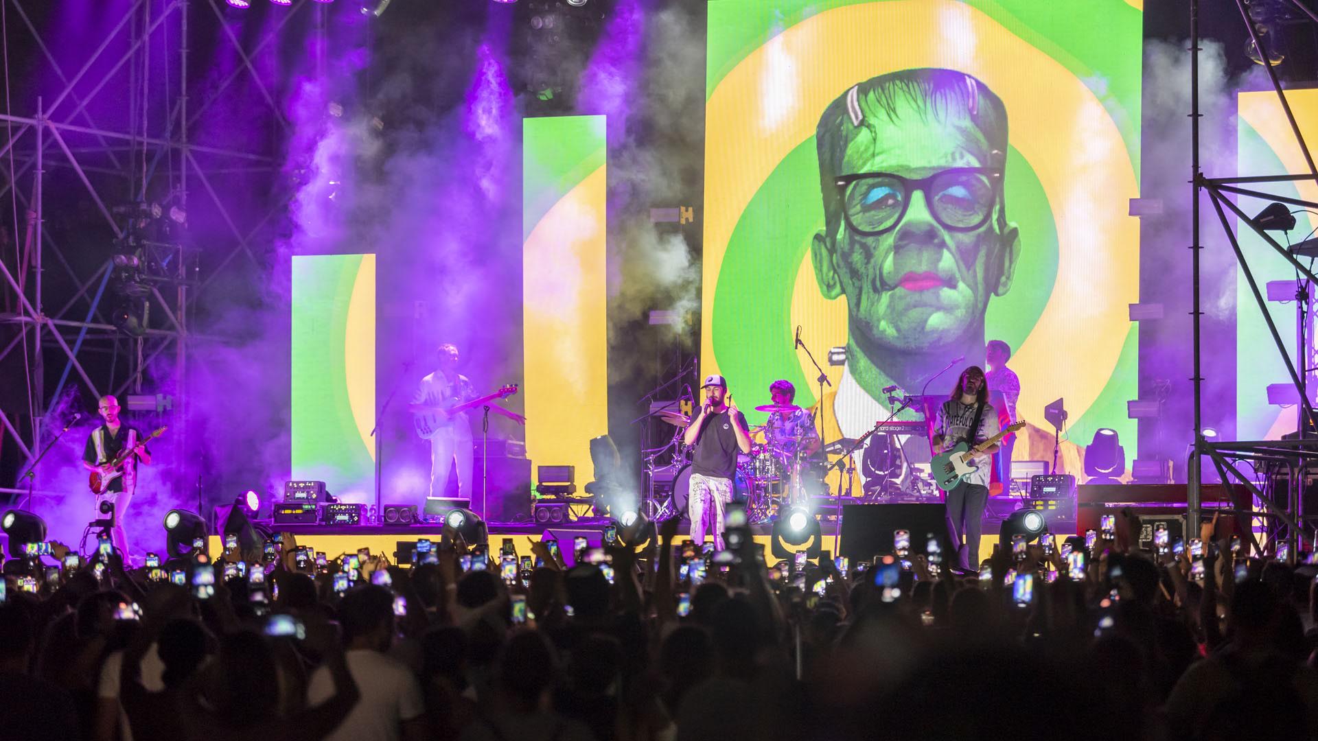 Catania, i Pinguini Tattici Nucleari in concerto: quasi 10mila presenze (FOTO)