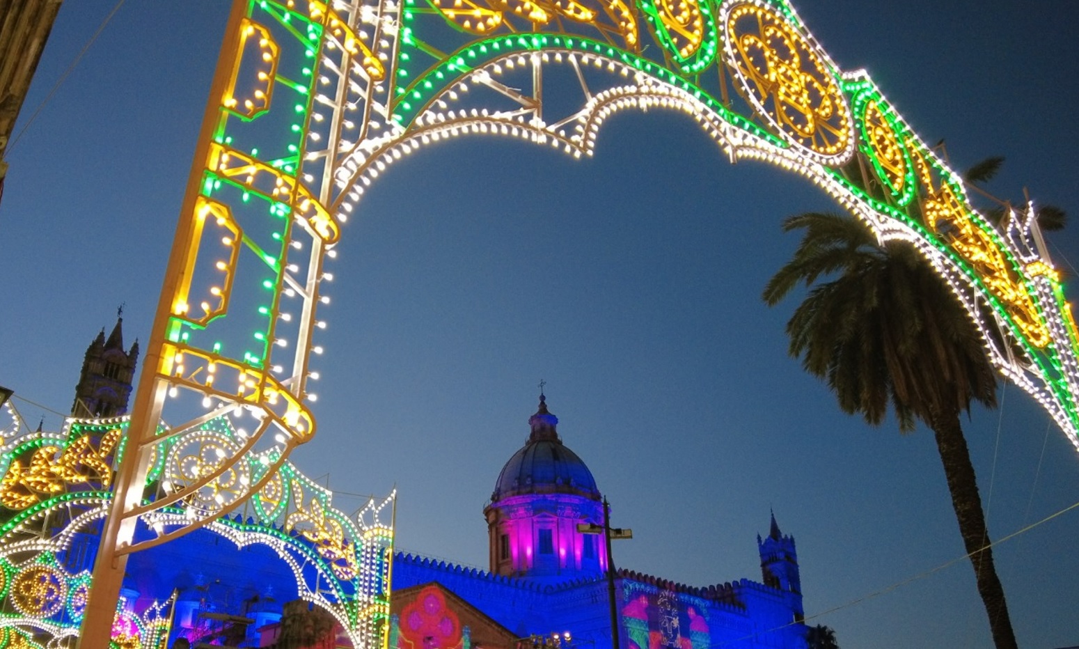 Palermo, Santa Rosalia: in 200mila al “Festino della ripartenza” – Foto e Video Palermo, Santa Rosalia: in 200mila al “Festino della ripartenza” – Foto e Video
