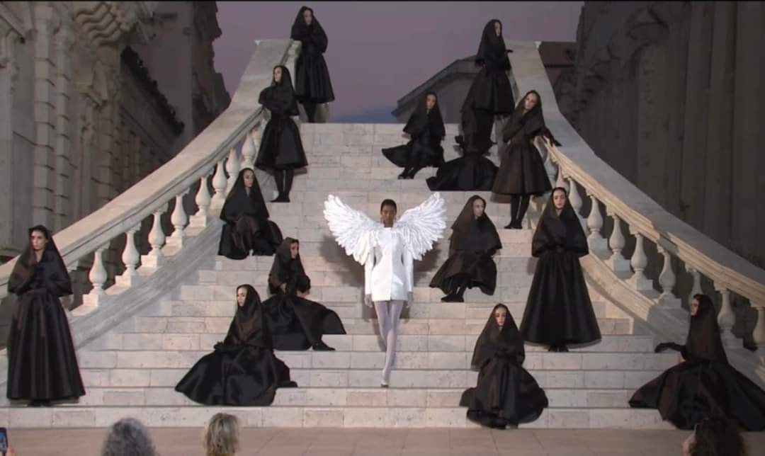 Dolce e Gabbana a Siracusa, l’evento e l’omaggio alla Sicilia – FOTO Dolce e Gabbana a Siracusa, l’evento e l’omaggio alla Sicilia – FOTO