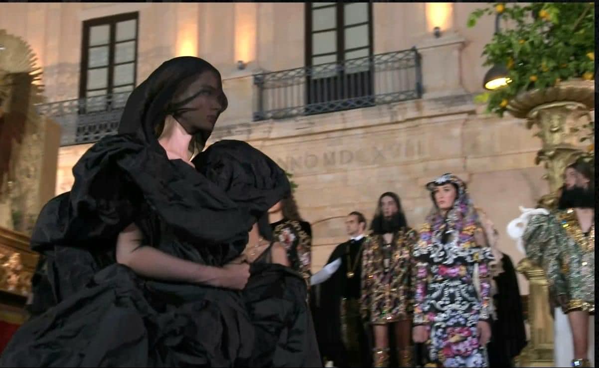 Dolce e Gabbana a Siracusa, l’evento e l’omaggio alla Sicilia – FOTO Dolce e Gabbana a Siracusa, l’evento e l’omaggio alla Sicilia – FOTO