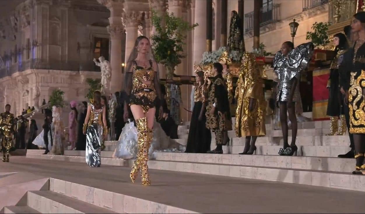 Dolce e Gabbana a Siracusa, l’evento e l’omaggio alla Sicilia – FOTO Dolce e Gabbana a Siracusa, l’evento e l’omaggio alla Sicilia – FOTO