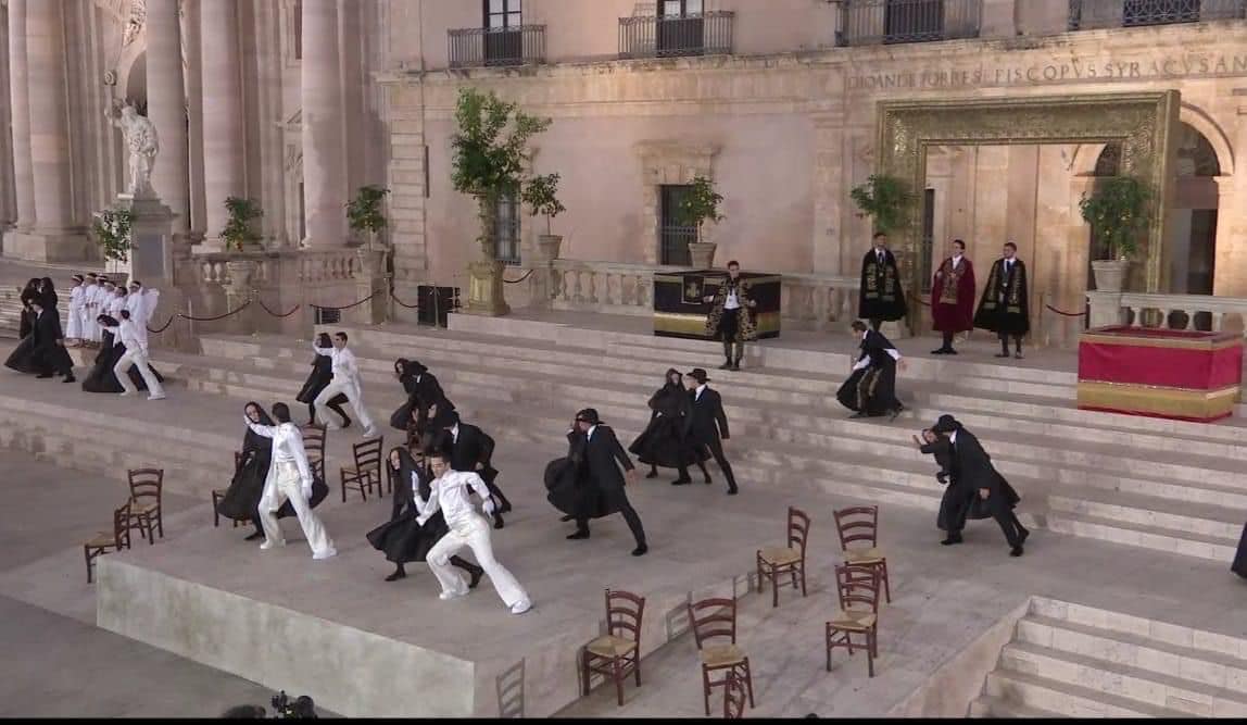 Dolce e Gabbana a Siracusa, l’evento e l’omaggio alla Sicilia – FOTO Dolce e Gabbana a Siracusa, l’evento e l’omaggio alla Sicilia – FOTO