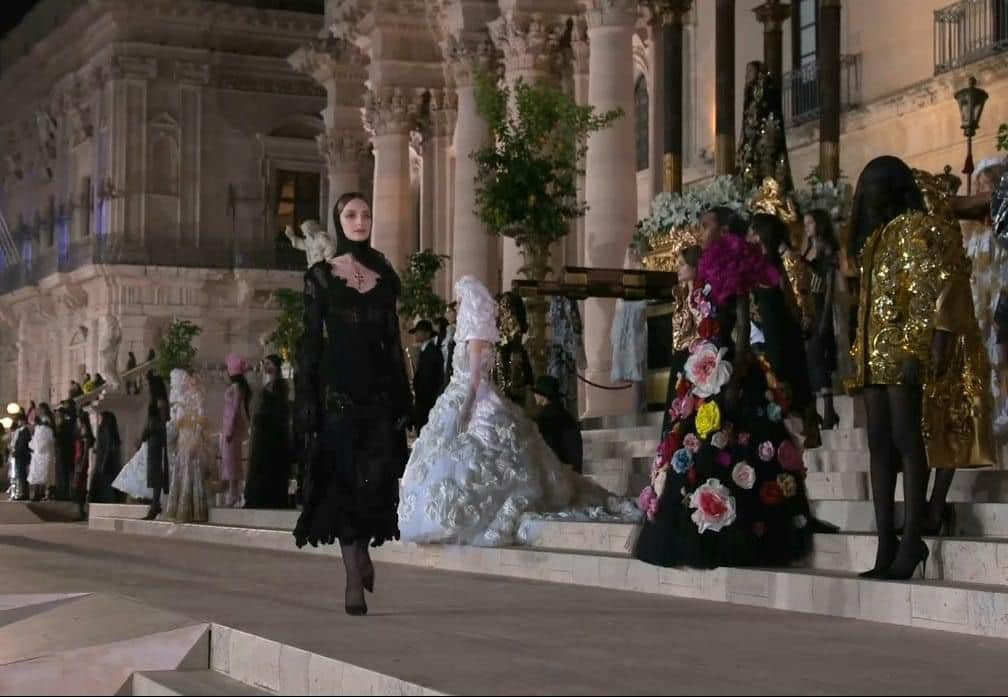 Dolce e Gabbana a Siracusa, l’evento e l’omaggio alla Sicilia – FOTO Dolce e Gabbana a Siracusa, l’evento e l’omaggio alla Sicilia – FOTO