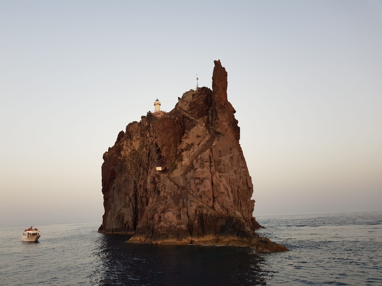 Da Vulcano a Stromboli: alle Eolie per una vacanza indimenticabile – Fotogallery Da Vulcano a Stromboli: alle Eolie per una vacanza indimenticabile – Fotogallery