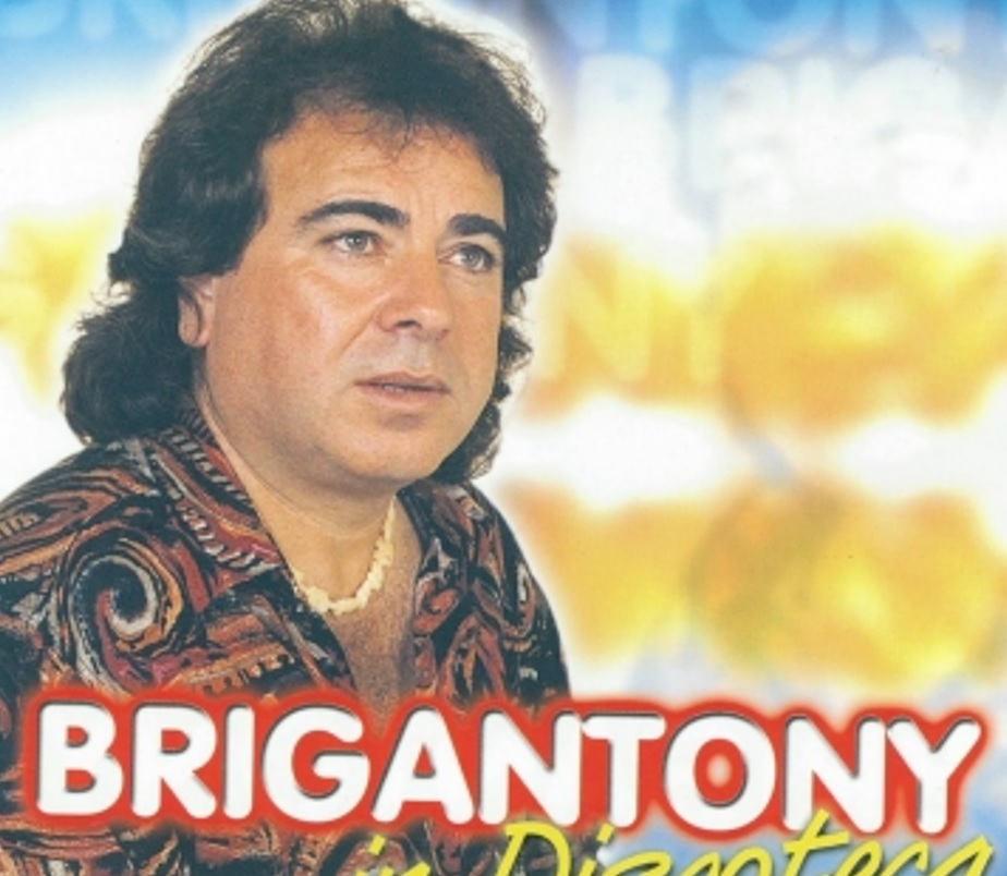 E’ morto il cantante catanese Brigantony, aveva 74 anni – Foto