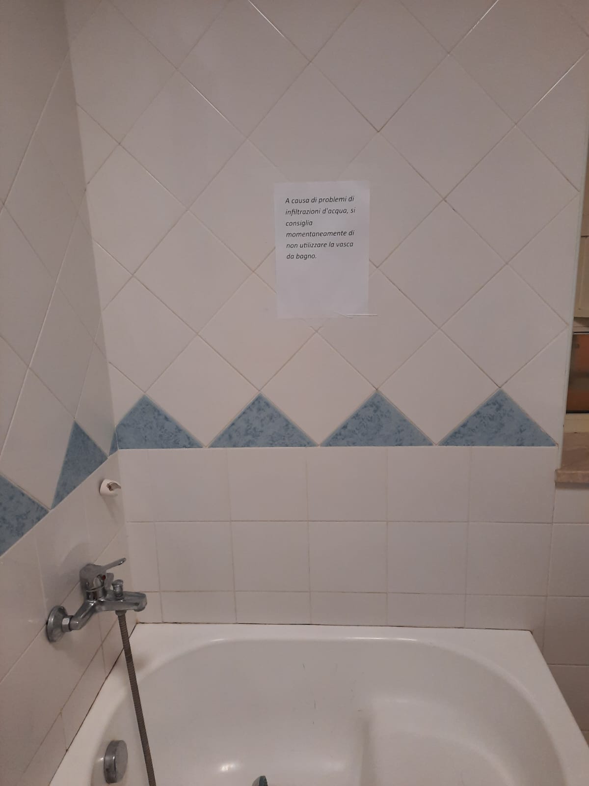 Galleria foto 'Ospedale dei bambini di Palermo, personale carente e disagi per i pazienti' - foto 3