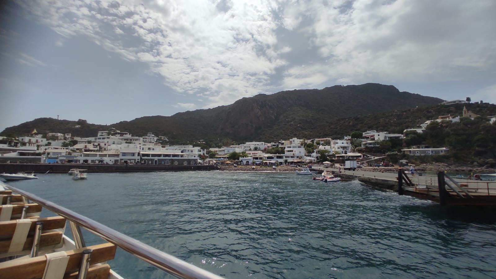 Da Vulcano a Stromboli: alle Eolie per una vacanza indimenticabile – Fotogallery Da Vulcano a Stromboli: alle Eolie per una vacanza indimenticabile – Fotogallery