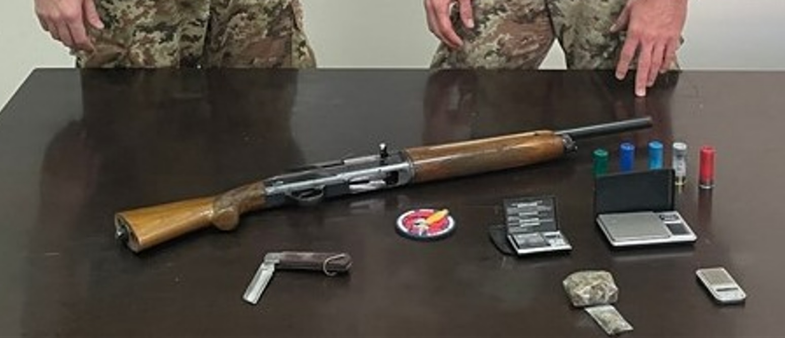 Biancavilla, nascondeva un fucile in casa: arrestato spacciatore 28enne