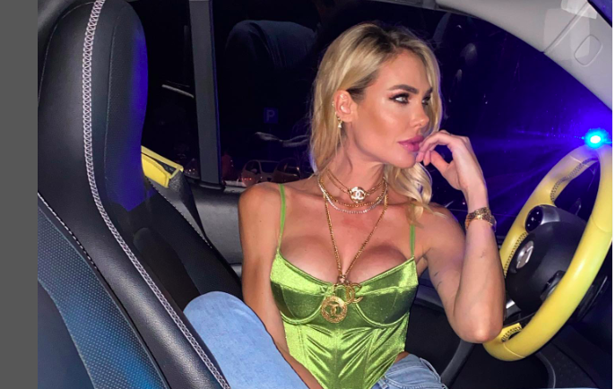 Totti e Ilary, ecco il primo atto del giudice nella guerra per borse e Rolex