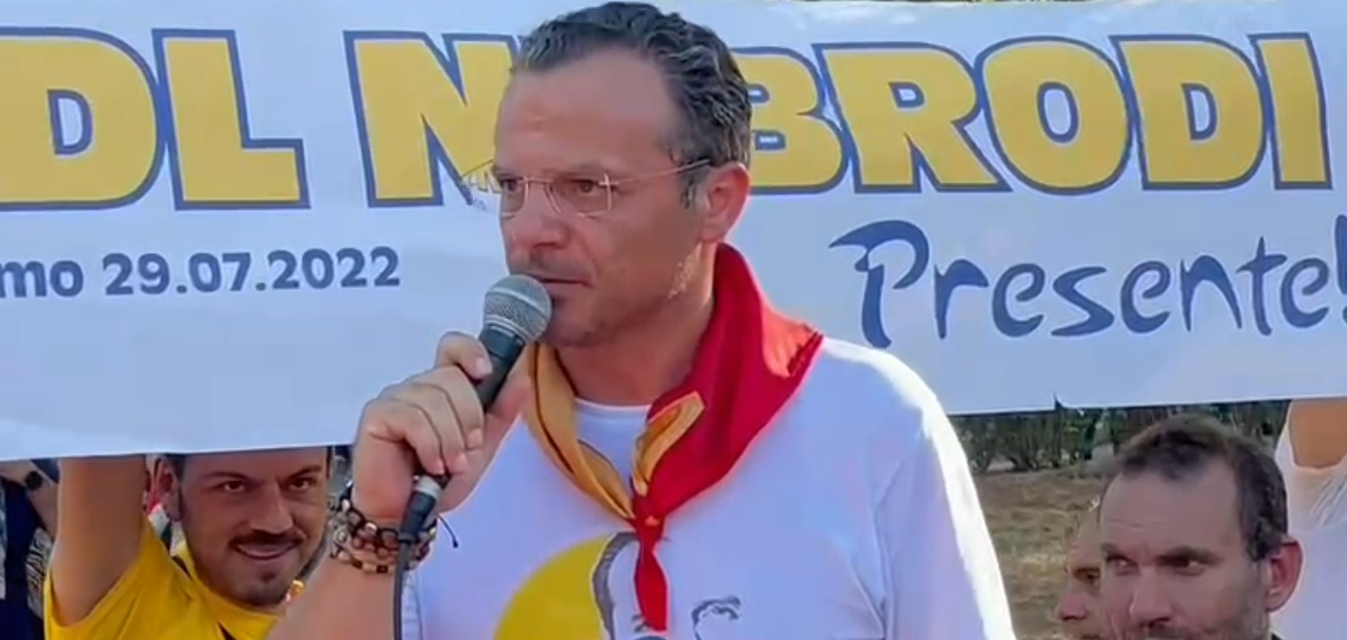 Cateno De Luca ancora in ospedale, accertamenti in corso: “Ecco come sta”