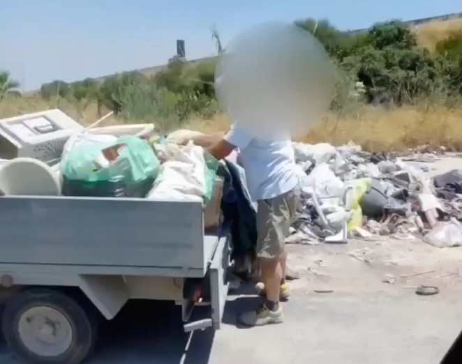 Lotta ai rifiuti abbandonati nel siracusano ma telecamere e multe non bastano