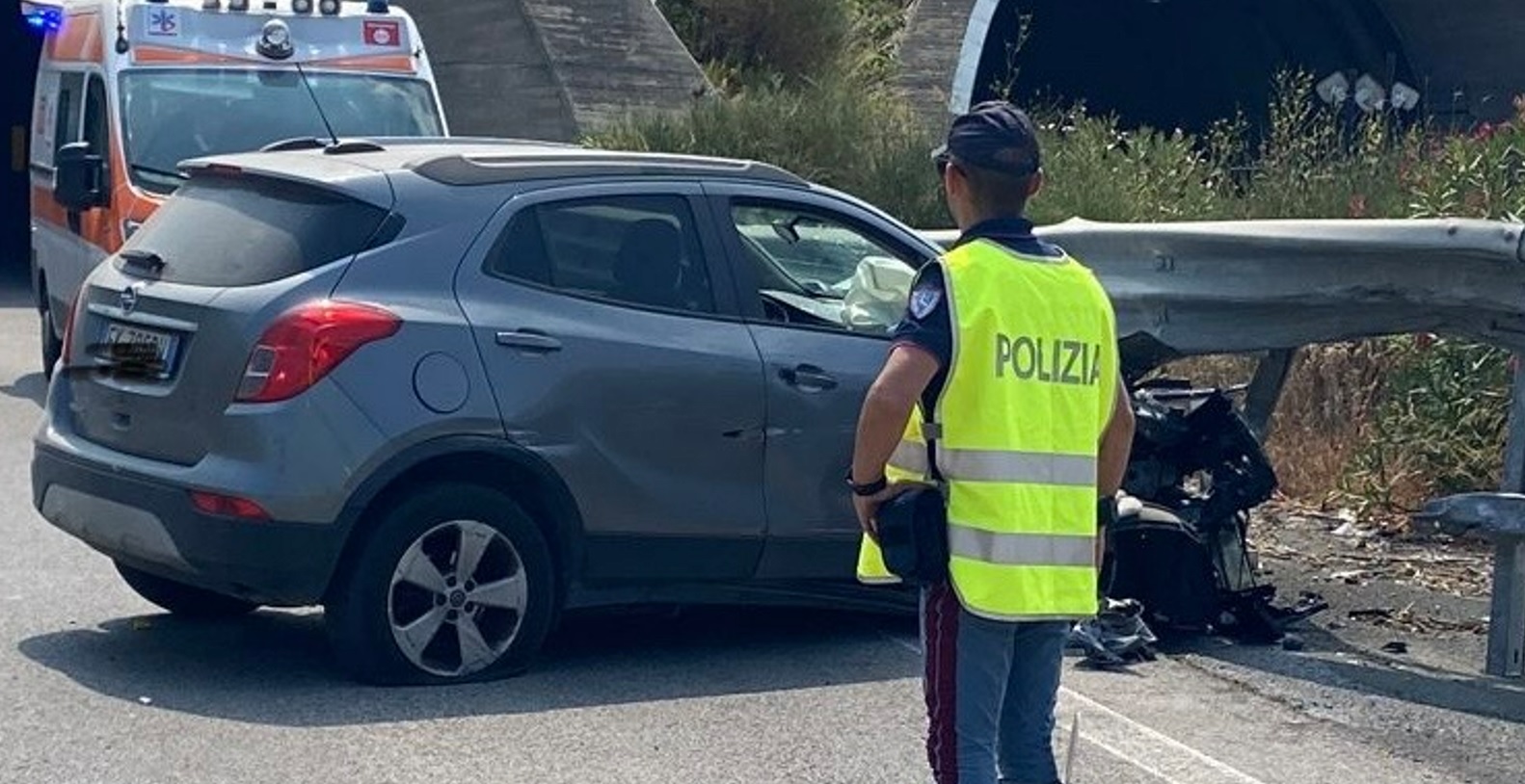 Incidente mortale sulla Siracusa-Gela: auto si schianta contro guardrail