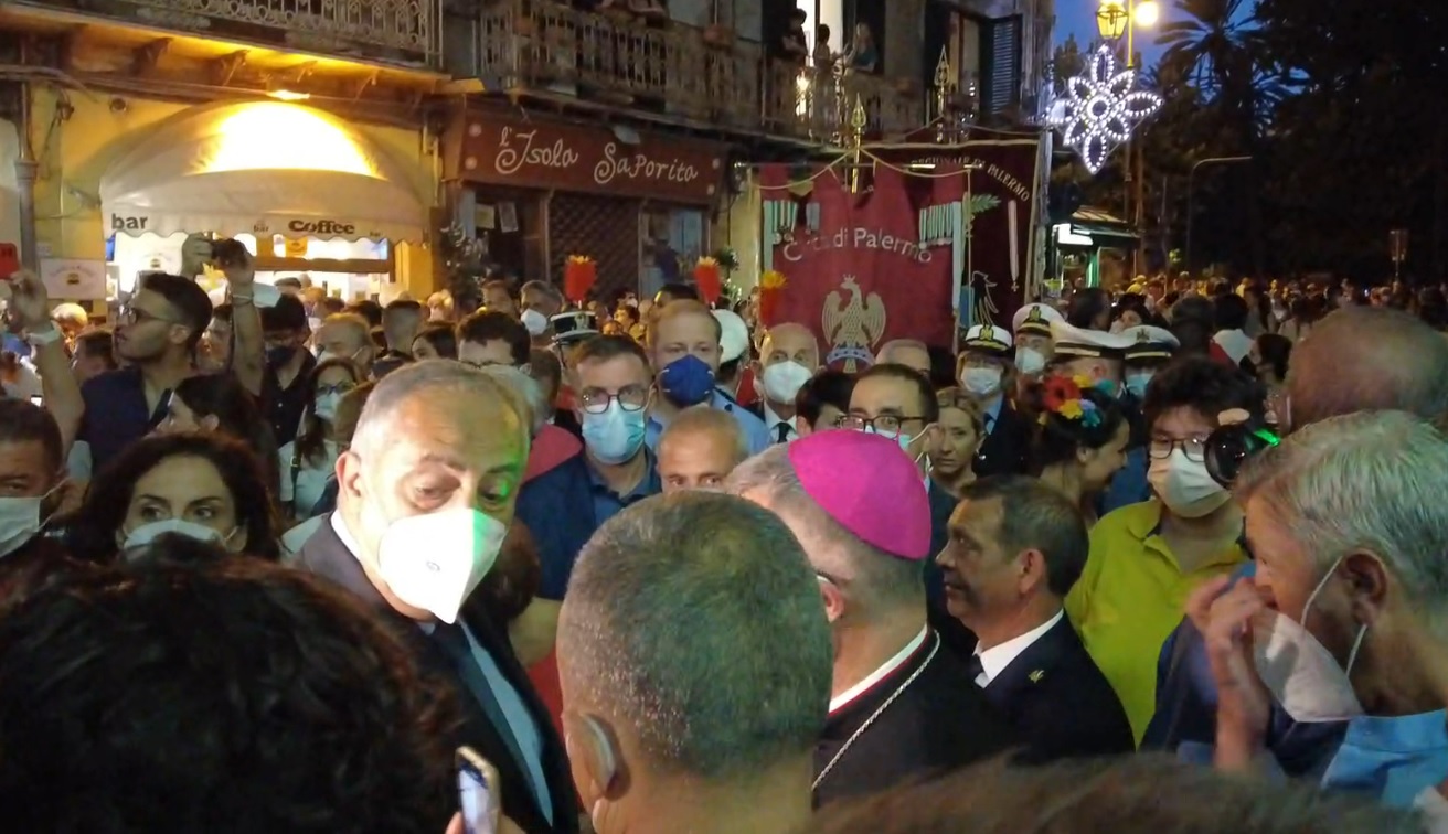 Palermo, Santa Rosalia: in 200mila al “Festino della ripartenza” – Foto e Video Palermo, Santa Rosalia: in 200mila al “Festino della ripartenza” – Foto e Video
