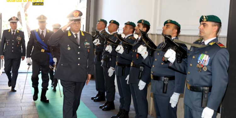 Finanza, la visita del generale Lorusso al comando di Catania