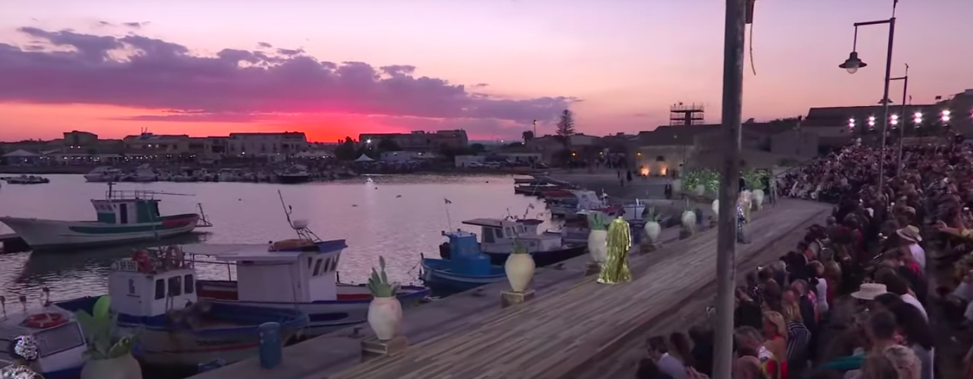 Dolce&Gabbana, sfilata uomo D&G nella magica Marzamemi tra i vip- Le foto più belle