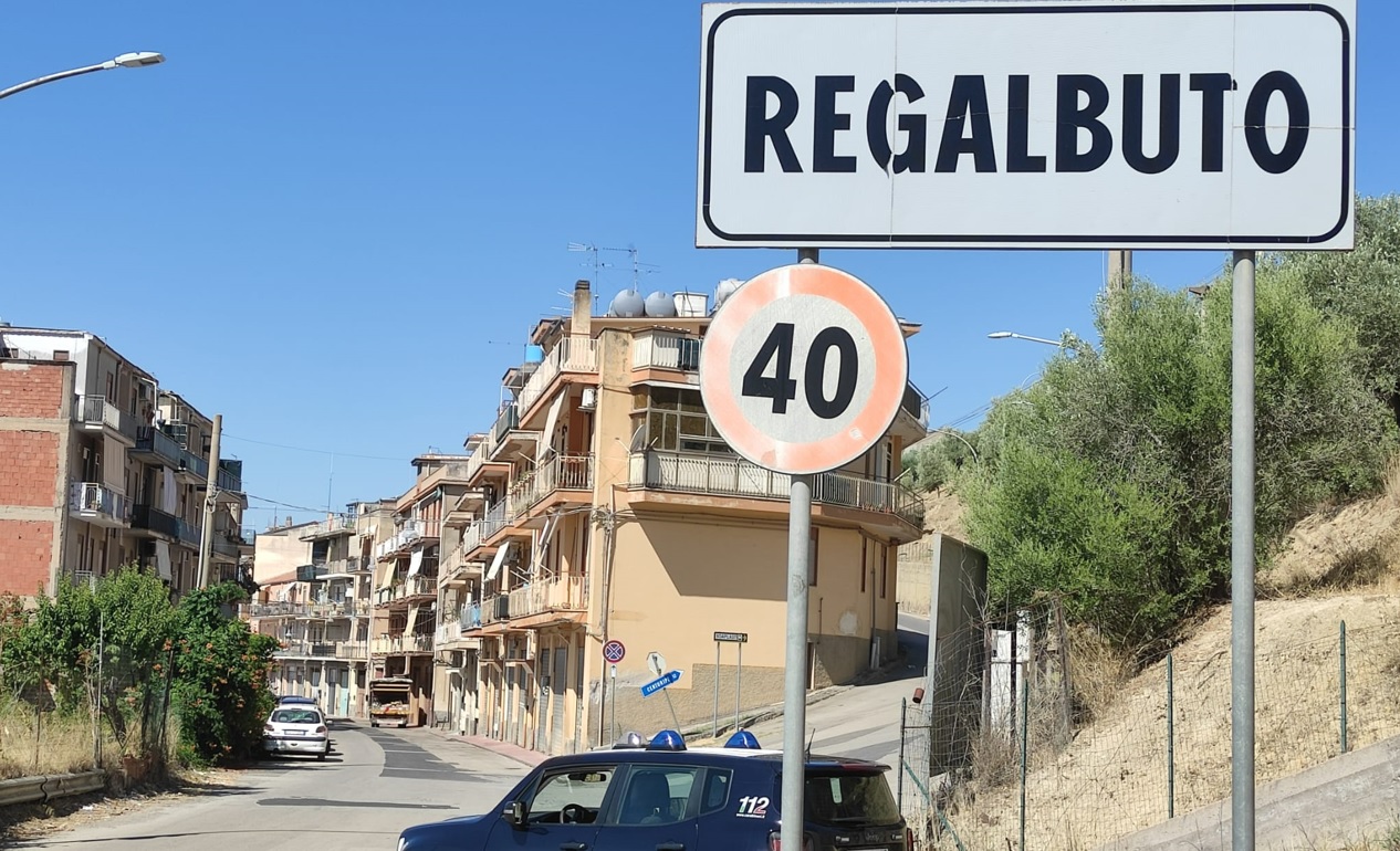 Spaccio marijuana e cocaina a Regalbuto, operazione “Family”: quattro arresti