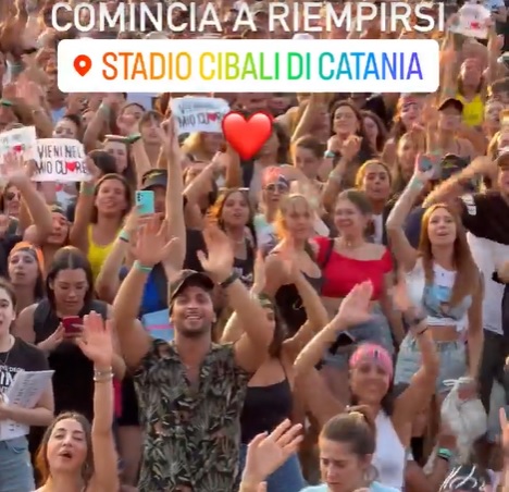 Ultimo in concerto a Catania, emozioni allo stadio “Massimino” – Fotogallery Ultimo in concerto a Catania, emozioni allo stadio “Massimino” – Fotogallery