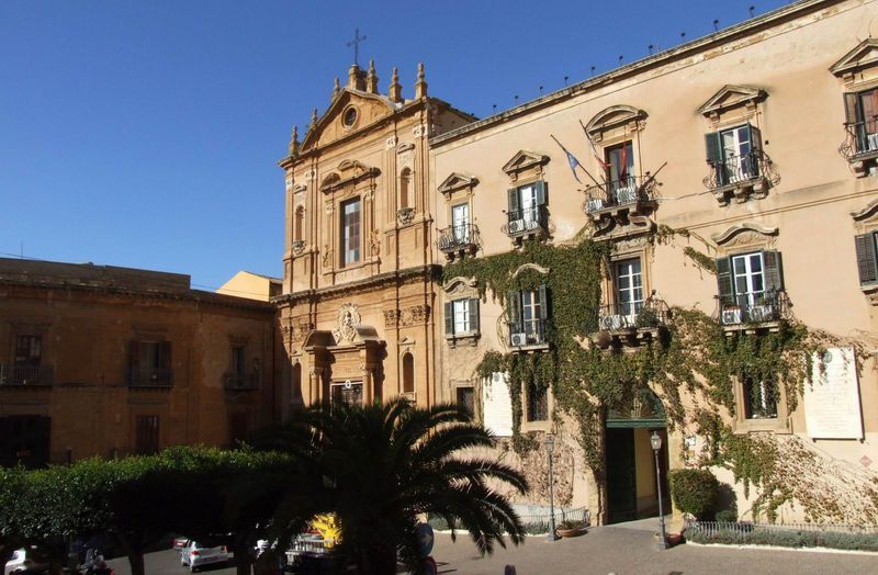 Furti e risse ad Agrigento, commercianti e cittadini provano a fare rete