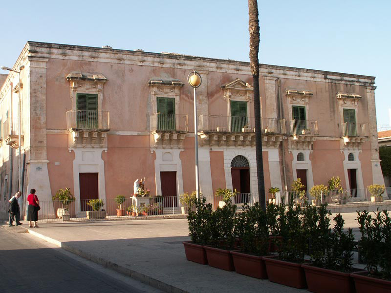 Ispica, il Comune fa il punto sulla gestione del personale