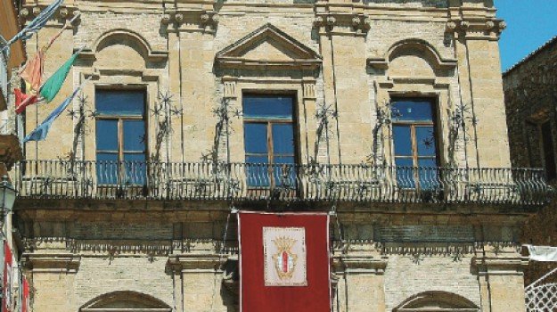 Piazza Armerina, via libera a istituzione Consulta per Commercio e Artigianato