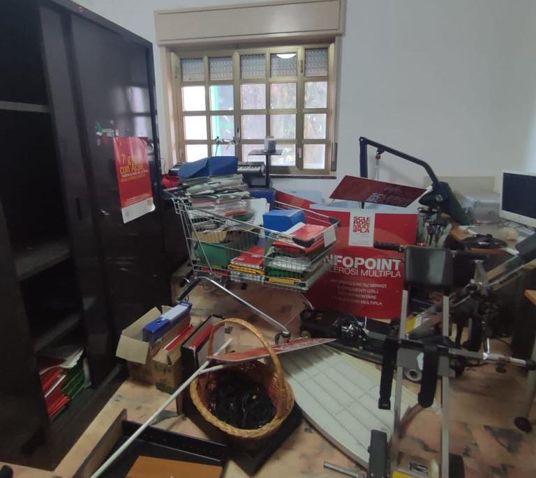 Palermo, possibili intimidazioni dietro il nuovo raid alla sede Aism