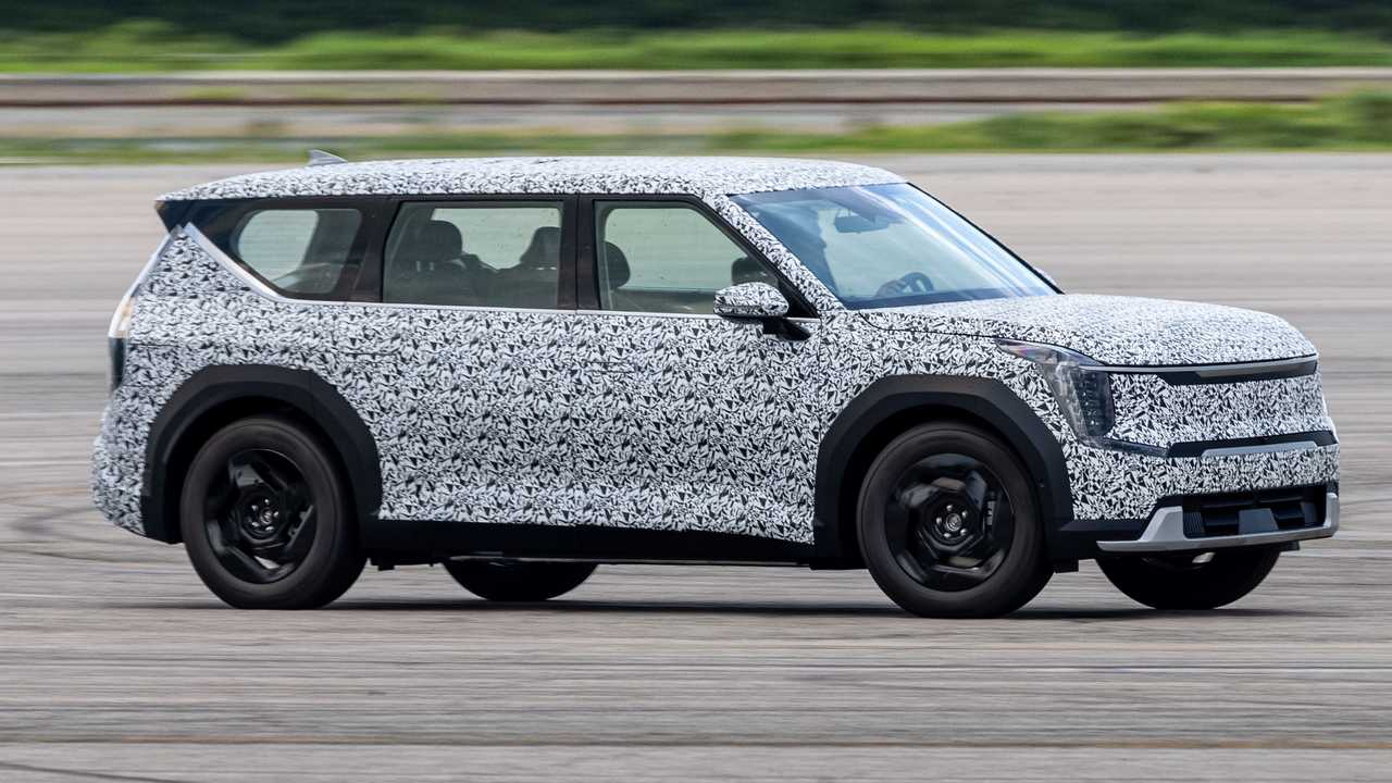 Kia EV9: gli ultimi test prima del debutto mondiale nel 2023