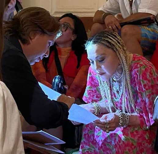 Madonna è a Siracusa: fan in delirio tra le vie in Ortigia – Foto e Video