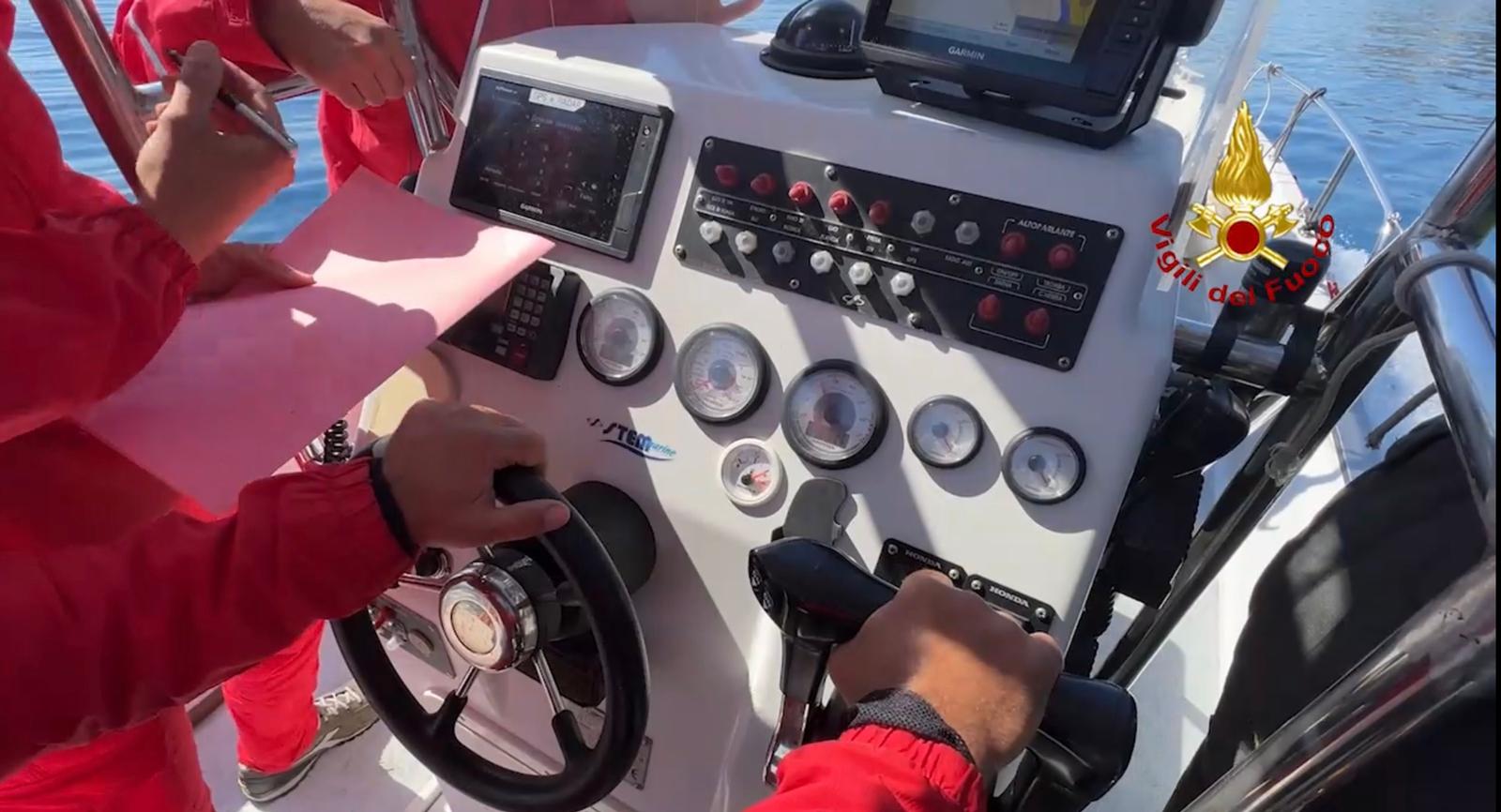 Palermo, scontro tra motoscafo e canoa al largo di Capo Gallo, video e foto