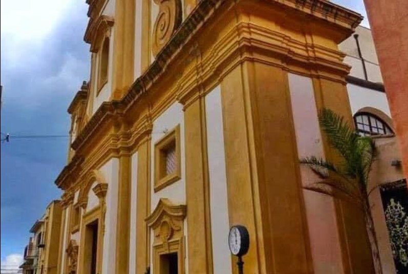 Furto in Chiesa Madre, rubata reliquia di San Nicola Furto in Chiesa Madre, rubata reliquia di San Nicola